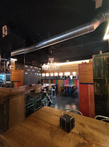Interior de 26 Bar Ranch